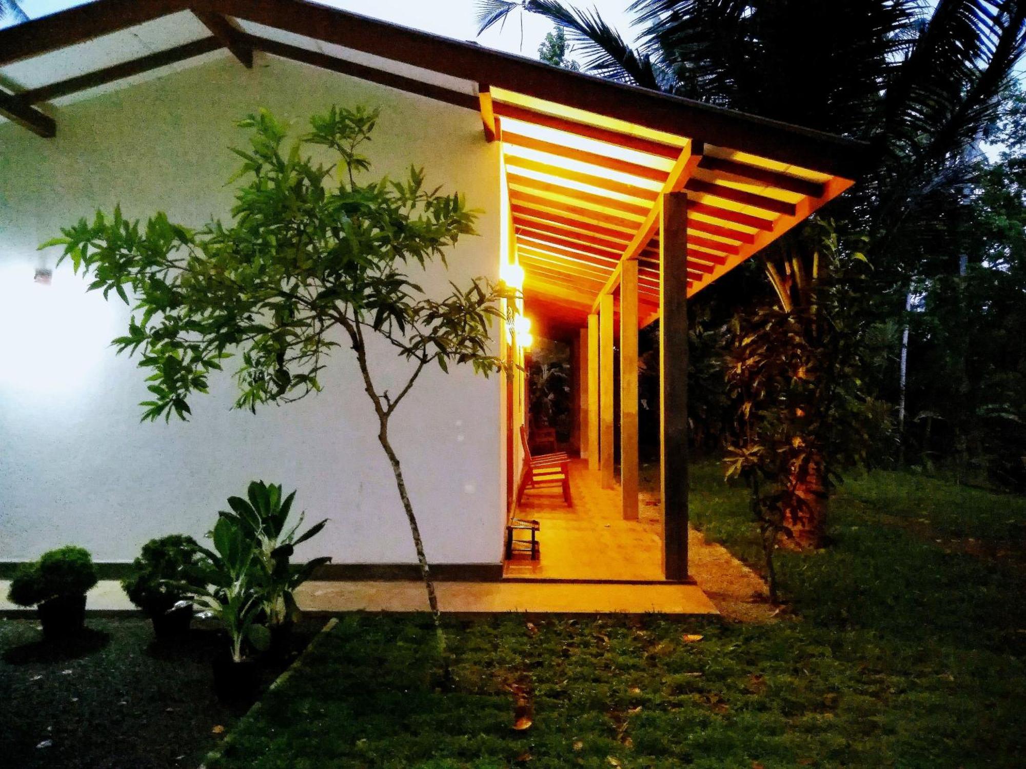 Sky Residence Хиккадува Экстерьер фото